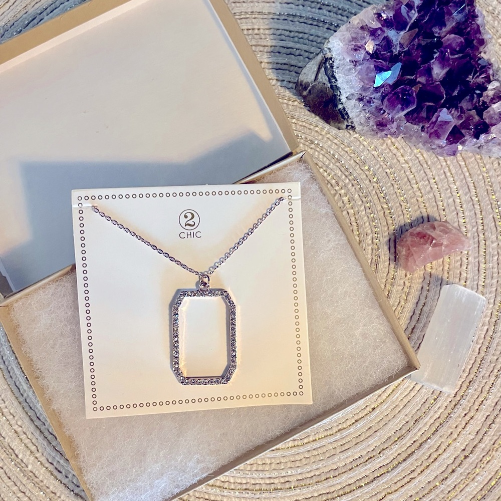Longer length rose 🌹 gold necklace. Costume jewelry. Never used.